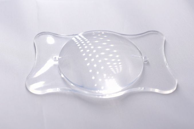 瞻輝客製化光學級矽膠配件，可應用於導光矽膠片、透鏡、工藝品